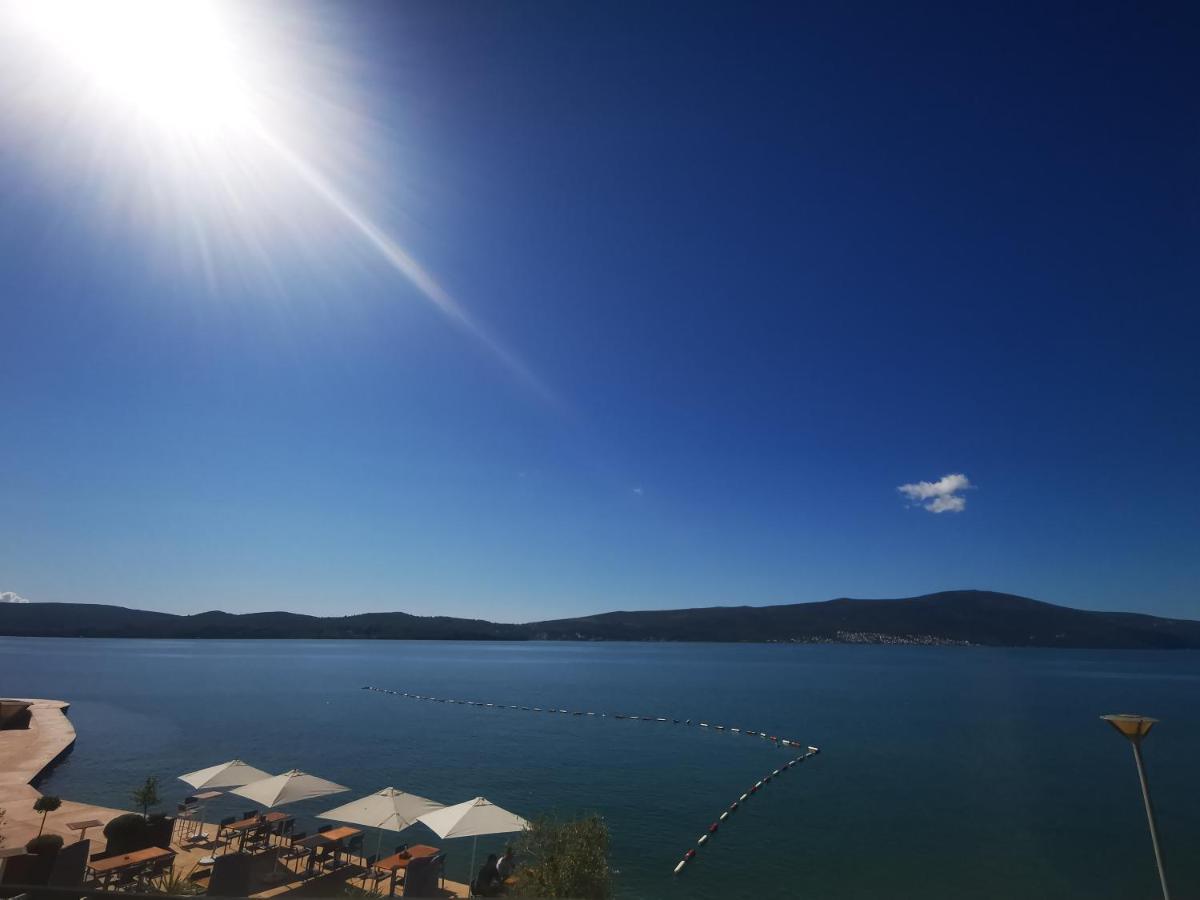 Seafront Apartments Тиват Екстер'єр фото