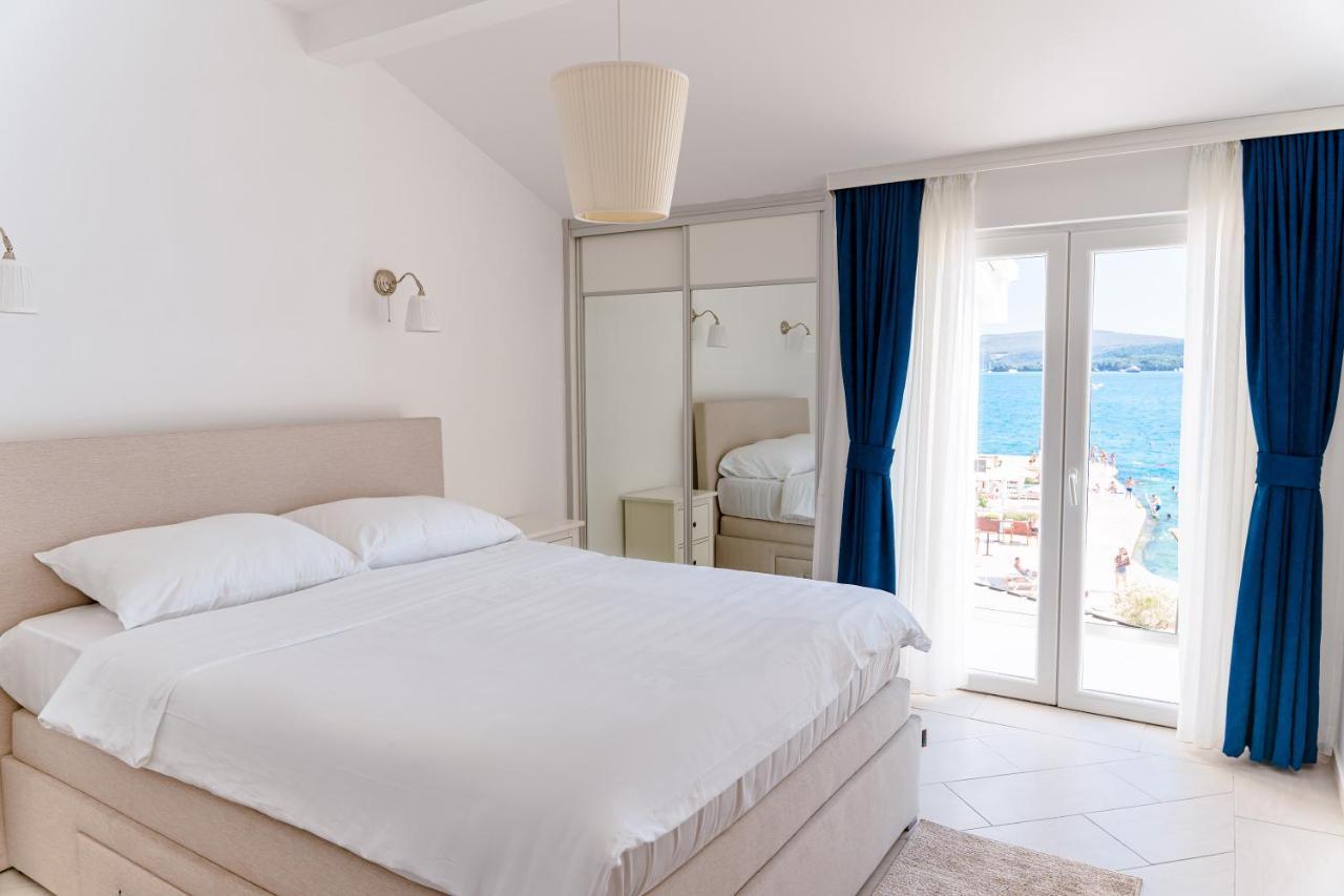 Seafront Apartments Тиват Екстер'єр фото
