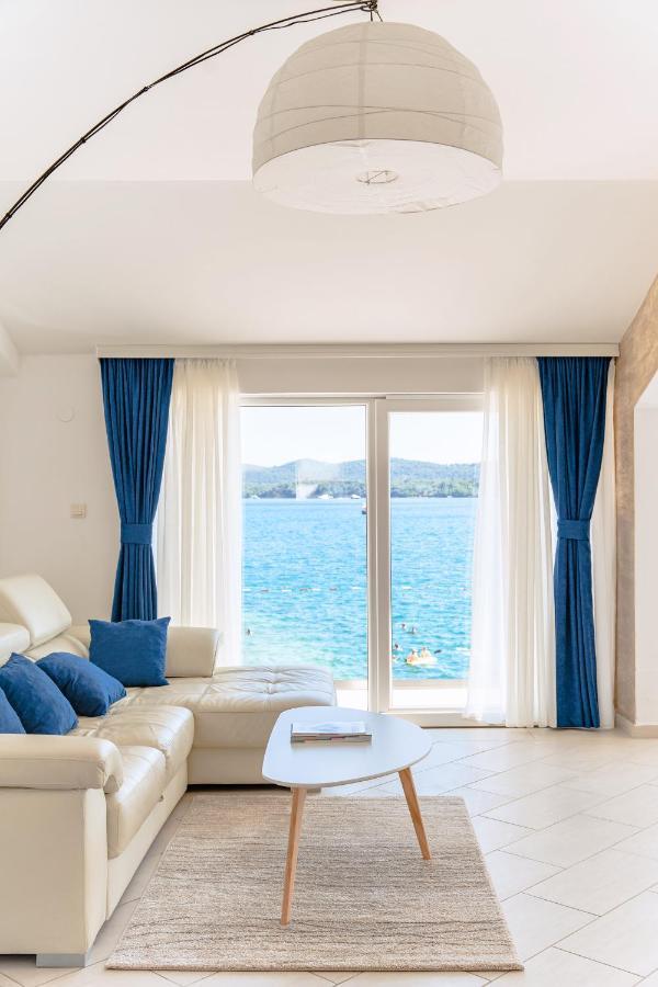 Seafront Apartments Тиват Екстер'єр фото
